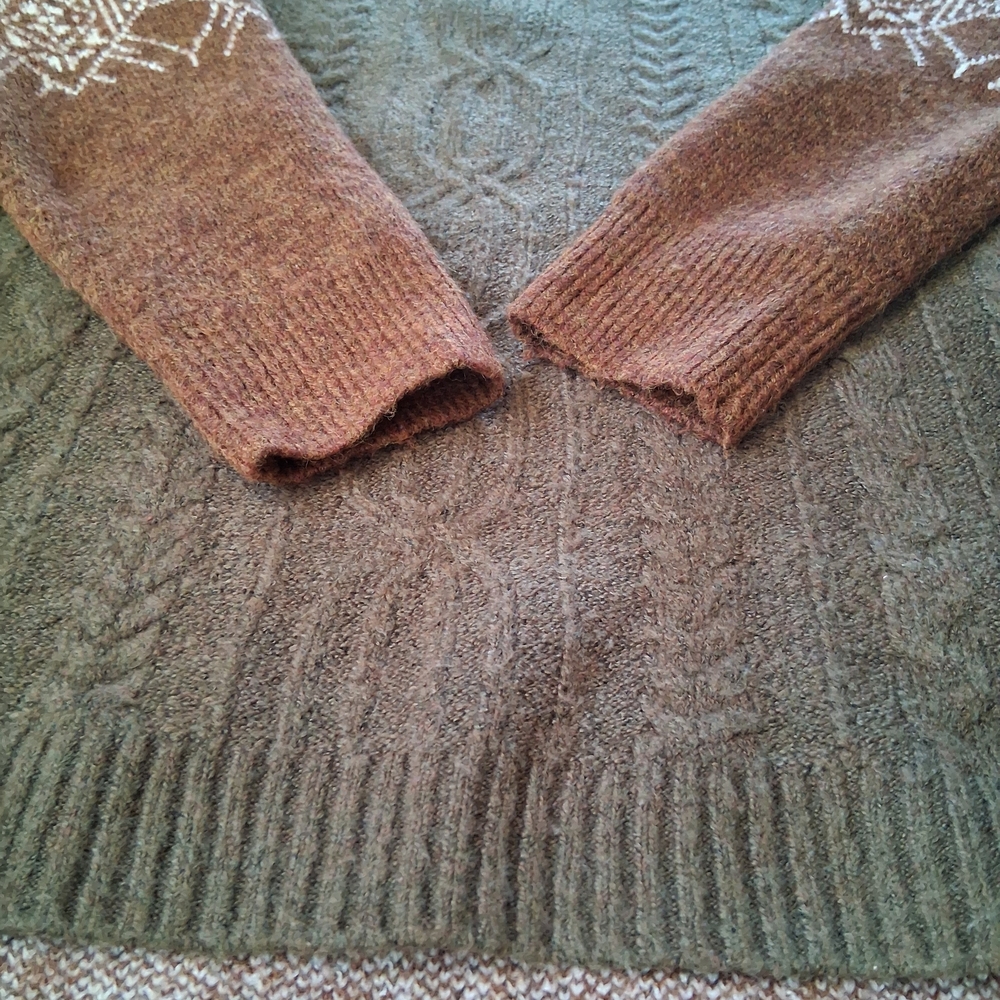 Elegant Olive and Brown Cable Knit Sweater - Picture 14 of 14